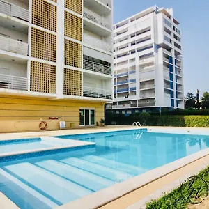  Apartamento Alegria - Shopping Center 150m - Pool - Parking - Terrace
